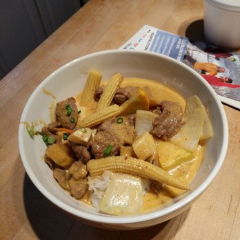 Saigon Bangkok - Yellow curry with beef - Vietnamese Near Me - Tonawanda, New York Saigon Bangkok - Yellow curry with beef - Vietnamese Near Me - Tonawanda, New York