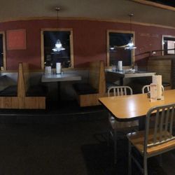 Pizza Hut - Zero service.