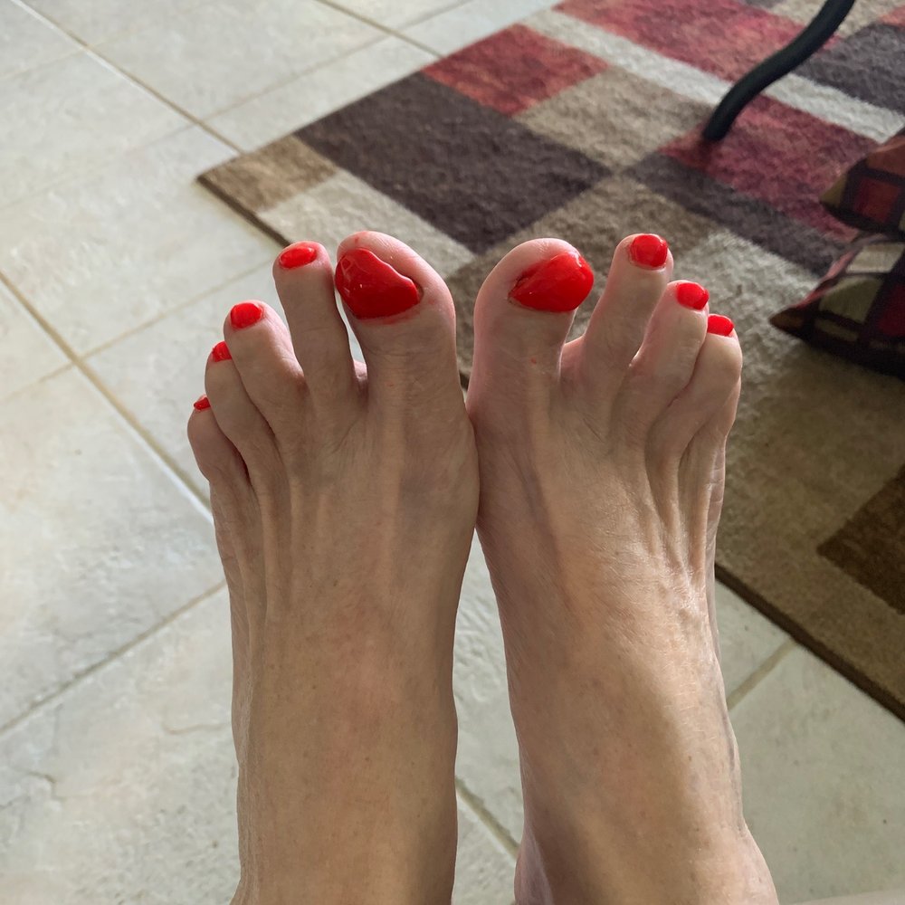 A T Nails - Moms great toe job. - Nail Salons Near Me - Crystal River, Florida