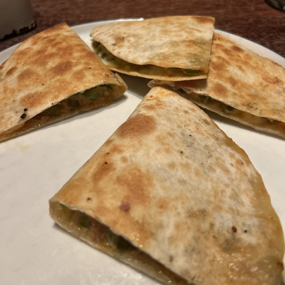 7 West Cafe - Chicken quesadilla - Italian Near Me - Toronto, Ontario
