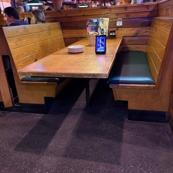 Texas Roadhouse - Extendable table - genius! - Steakhouses Near Me - Miramar, Florida