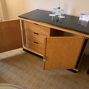 Inn at Great Neck - Hidden drawers for your clothes - Hotels Near Me - Great Neck, New York Inn at Great Neck - Hidden drawers for your clothes - Hotels Near Me - Great Neck, New York
