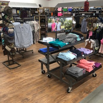 Tractor Supply - Clothing - Pet Stores Near Me - Canyon Country, California Tractor Supply - Clothing - Pet Stores Near Me - Canyon Country, California
