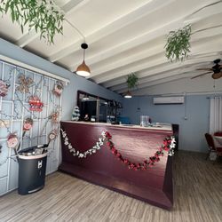 868 Roti Hut - Interior - order at the bar