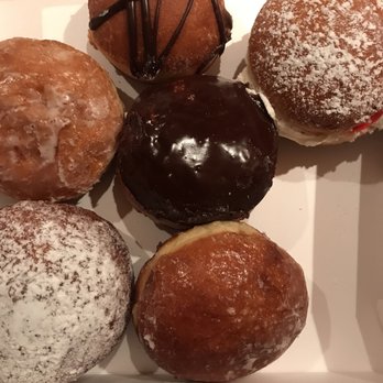 Delightful Pastries - All the paczkis at 6:00am! - Bakeries Near Me - Chicago, Illinois