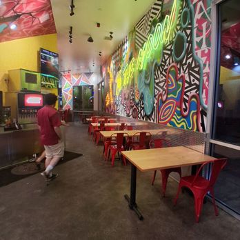 Dave's Hot Chicken - Chicken Shop Near Me - Anaheim, California