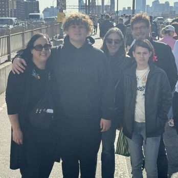 Small Bus Tours NYC - Brooklyn Bridge - Boat Tours Near Me - New York, New York
