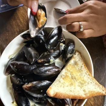 Hibernian Restaurant & Pub - Mussels in Garlic and Wine - great portion to share , just too salty for me - Irish Near Me - Raleigh, North Carolina