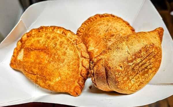 DMV EMPANADAS - BALTIMORE by null