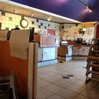Roosters Restaurant - American Near Me - Pendleton, Oregon
