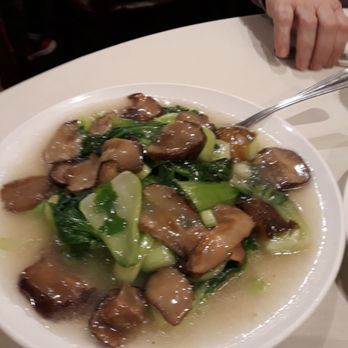 EMei - Bok choy and mushrooms - Szechuan Near Me - Philadelphia, Pennsylvania