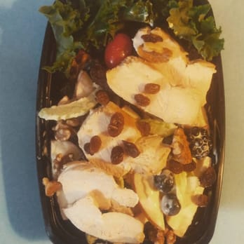 Lakelands Diet Delivery - Chicken Waldorf and Berry Salad - Food Delivery Services Near Me - Waterloo, Ontario Lakelands Diet Delivery - Chicken Waldorf and Berry Salad - Food Delivery Services Near Me - Waterloo, Ontario