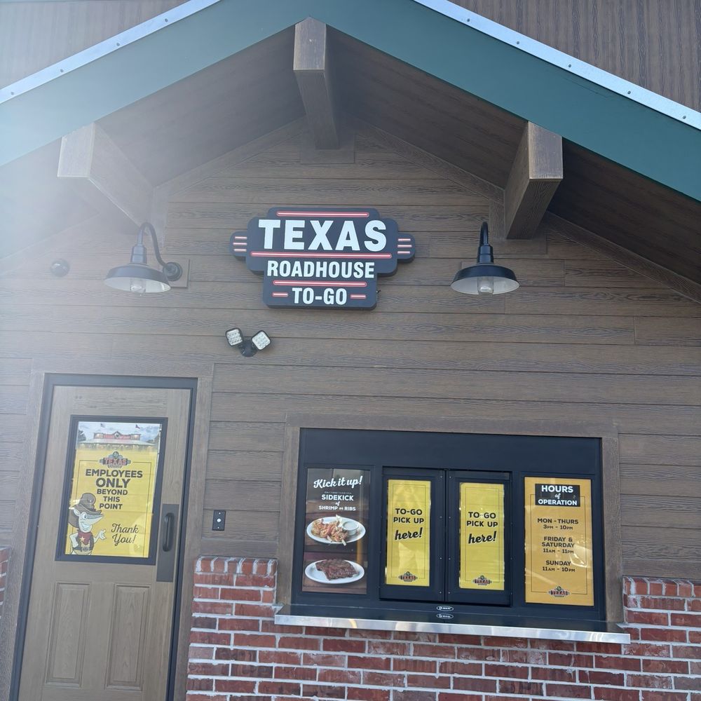 Texas Roadhouse - Steakhouses Near Me - Mount Dora, Florida