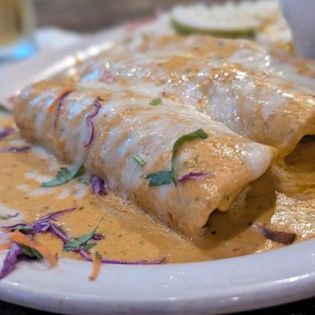 Dos Arroyos Comida Casera - Beef Chipotle enchiladas - Mexican Near Me - Richardson, Texas Dos Arroyos Comida Casera - Beef Chipotle enchiladas - Mexican Near Me - Richardson, Texas