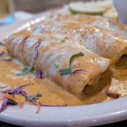 Dos Arroyos Comida Casera - Beef Chipotle enchiladas