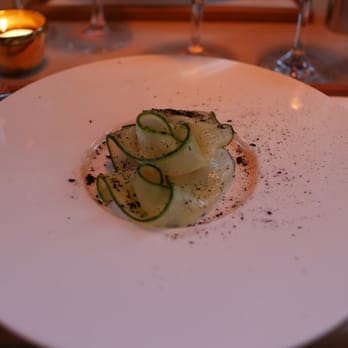 Smak - Citron. Raw pilgrimsmussla, gurka, aska. - Tapas/Small Plates Near Me - Stockholm, Alberta