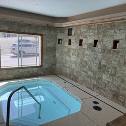ReŃul Lounge & Spa - Beautiful Private Jacuzzi separate from hotel