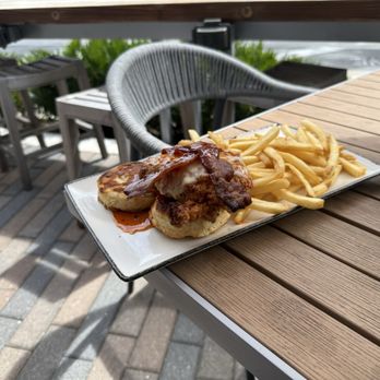 The Pinery - Star of the show - chicken and biscuit - American Near Me - Orlando, Florida The Pinery - Star of the show - chicken and biscuit - American Near Me - Orlando, Florida