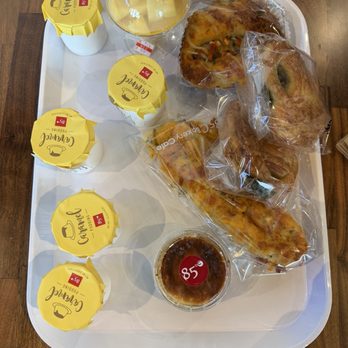 85°C Bakery Cafe-Salmon Creek - Caramel custard, mango pudding, spinach sandwich, cheese sandwich abs cheesecake - Coffee & Tea Near Me - Vancouver, Washington