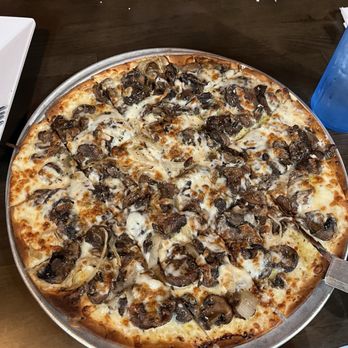 Draft City Self-Pour Taproom and Eatery - Pizza - Breweries Near Me - Baraboo, Wisconsin