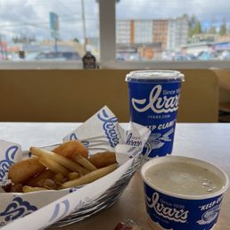 Jumbo Prawns 'N Chips Chowder Jumbo Prawns 'N Chips Chowder