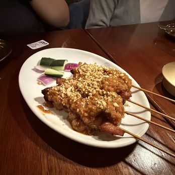 Laut - Thai Near Me - New York, New York Laut - Thai Near Me - New York, New York