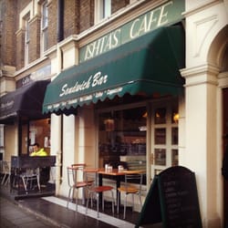 Ishta's Cafe - Front of Ishta's
