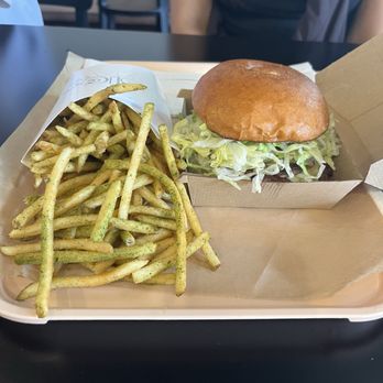 BIG MAX BURGER - Updated December 2025 - 104 Photos & 96 Reviews