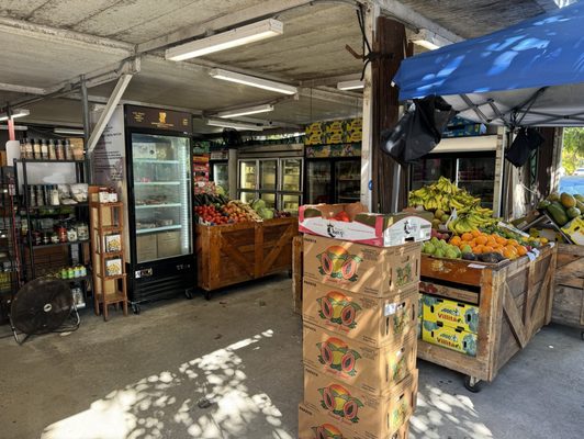 Wayside Fruit & Vegetable by null
