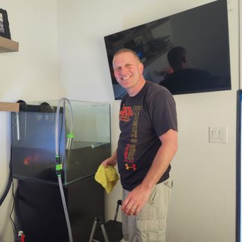 Robert’s Freshwater Aquarium Maintenance - Robert at work. - Aquarium Services Near Me Robert’s Freshwater Aquarium Maintenance - Robert at work. - Aquarium Services Near Me