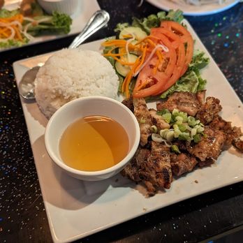 Viet Chopsticks - Com Ga Nuong ( Grilled Chicken with Rice and Veggies ) - Vietnamese Near Me - Woodbridge, Virginia