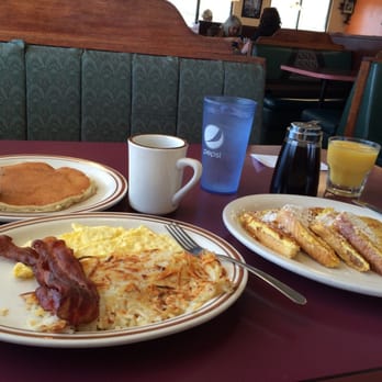 Boulevard Diner - a breakfast of eggs, bacon, pancakes and pancakes - Diners Near Me - Bartlesville, Oklahoma