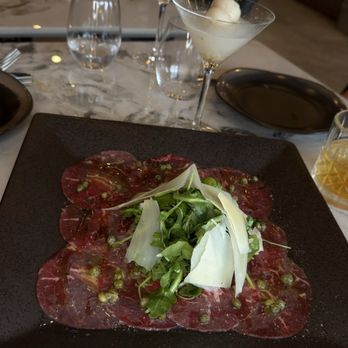 Leandro's Kitchen & Wine - Wine Bars Near Me - The Bronx, New York