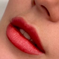 Nu Age Aesthetics - Permanent makeup lips