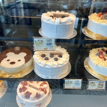 Sunmerry Bakery - Cake display - Bakeries Near Me - Rowland Heights, California