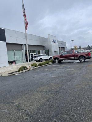 LITHIA FORD OF ROSEBURG - Updated March 2026 - 31 Photos & 88 Reviews