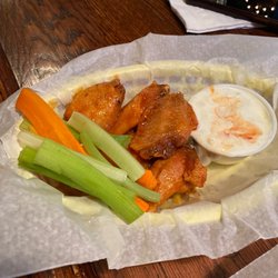 Charlotte Street Grill & Pub - Hot wings, carrots, celery and blue cheese