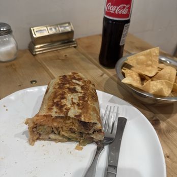 Laberinto de Humo - Carne asada super burrito Mexican coke & homemade chips - Mexican Near Me - Newark, California Laberinto de Humo - Carne asada super burrito Mexican coke & homemade chips - Mexican Near Me - Newark, California