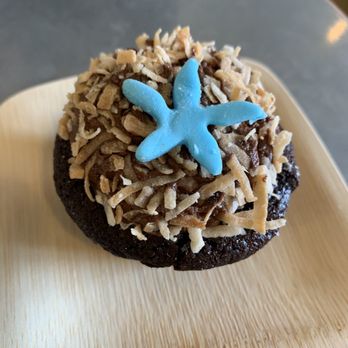 Kara's Cupcakes - Flavor of the Month: Caramel by the Sea - a little too sweet - Bakeries Near Me - Napa, California Kara's Cupcakes - Flavor of the Month: Caramel by the Sea - a little too sweet - Bakeries Near Me - Napa, California