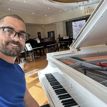 Dennys Piano Tuner - Tuning at Steinway at sons gallery - Piano Services Near Me - Homestead , Florida Dennys Piano Tuner - Tuning at Steinway at sons gallery - Piano Services Near Me - Homestead , Florida