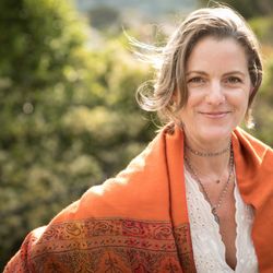 Ranya Anabtawi - Empathic Yoga