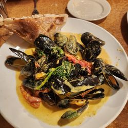 Lago - Special app: curry mussels