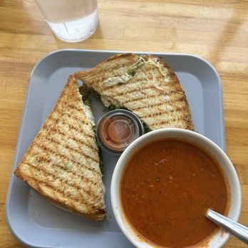 Simple Cafe & Juice Bar - Juice Bars & Smoothies Near Me - Asheville, North Carolina