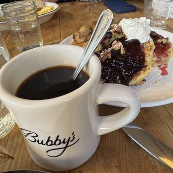 Bubby's Tribeca - Coffee/drinks came out after our food and I had to flag someone down and ask for it - American Near Me - New York, New York
