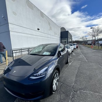 Tesla Cars - Car Dealers Near Me - Springfield, New Jersey