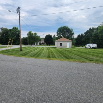 Dirty Seeds - Lawn Services Near Me - Glenburn, Maine Dirty Seeds - Lawn Services Near Me - Glenburn, Maine