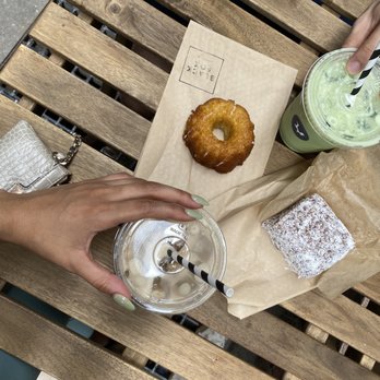 Black Fox Coffee - Cafes Near Me - New York, New York