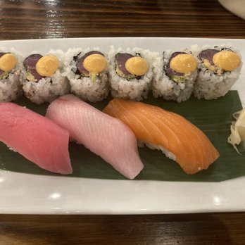 Momosan Ramen Boston - Sushi combo - Bars Near Me - Boston, Massachusetts