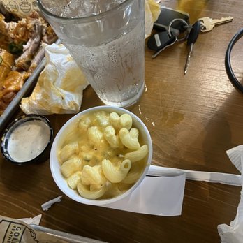Gold Feather - Mac and cheese - Beer Bar Near Me - San Antonio, Texas Gold Feather - Mac and cheese - Beer Bar Near Me - San Antonio, Texas