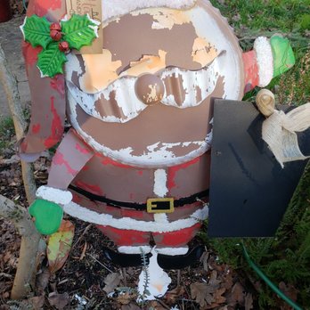 Lee Farms - Great looking Santa eh? - Christmas Trees Near Me - Tualatin, Oregon Lee Farms - Great looking Santa eh? - Christmas Trees Near Me - Tualatin, Oregon